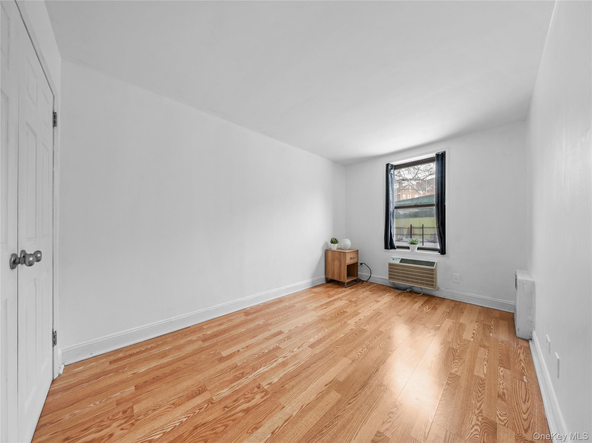 35-20 Leverich Street 209 Property Photo 15