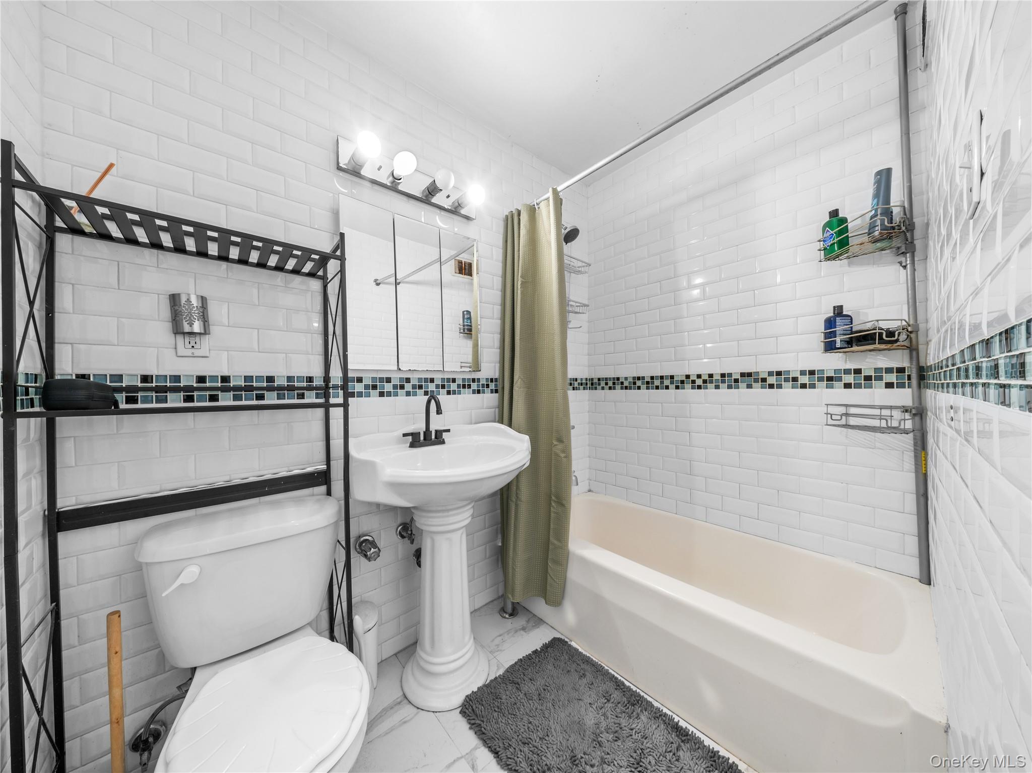 35-20 Leverich Street 209 Property Photo 16