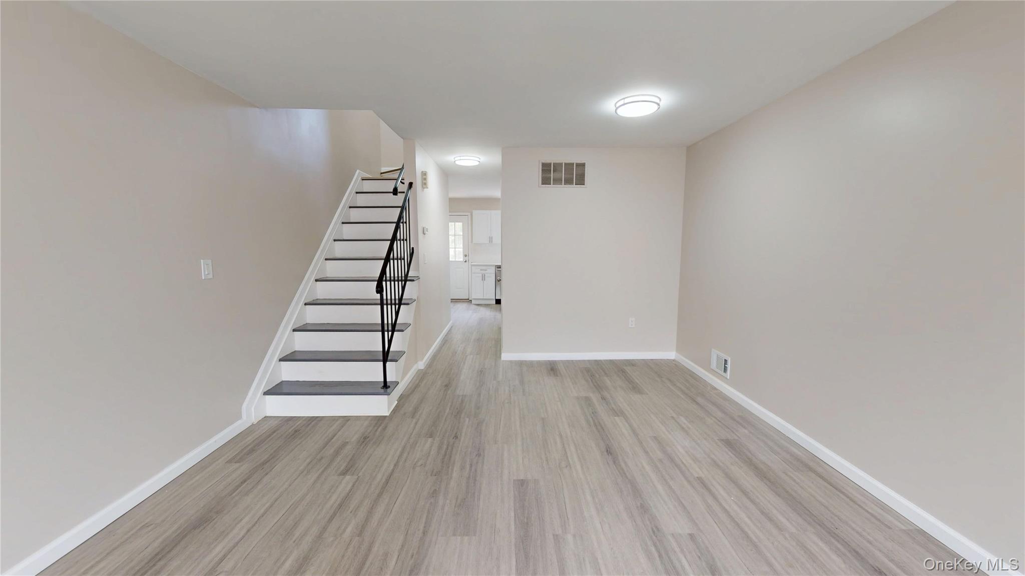 109 Lyceum Court Property Photo 4