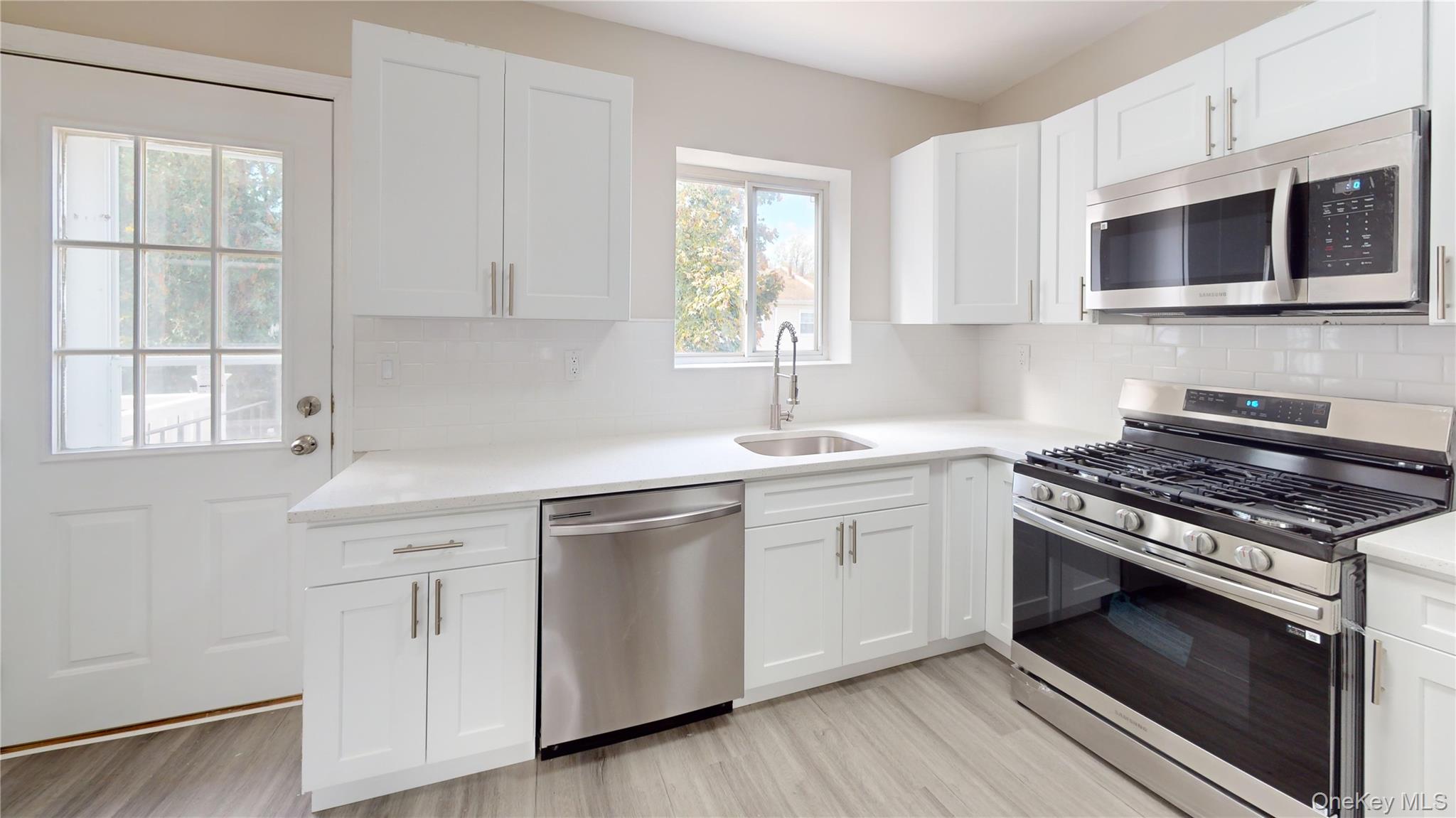 109 Lyceum Court Property Photo 22