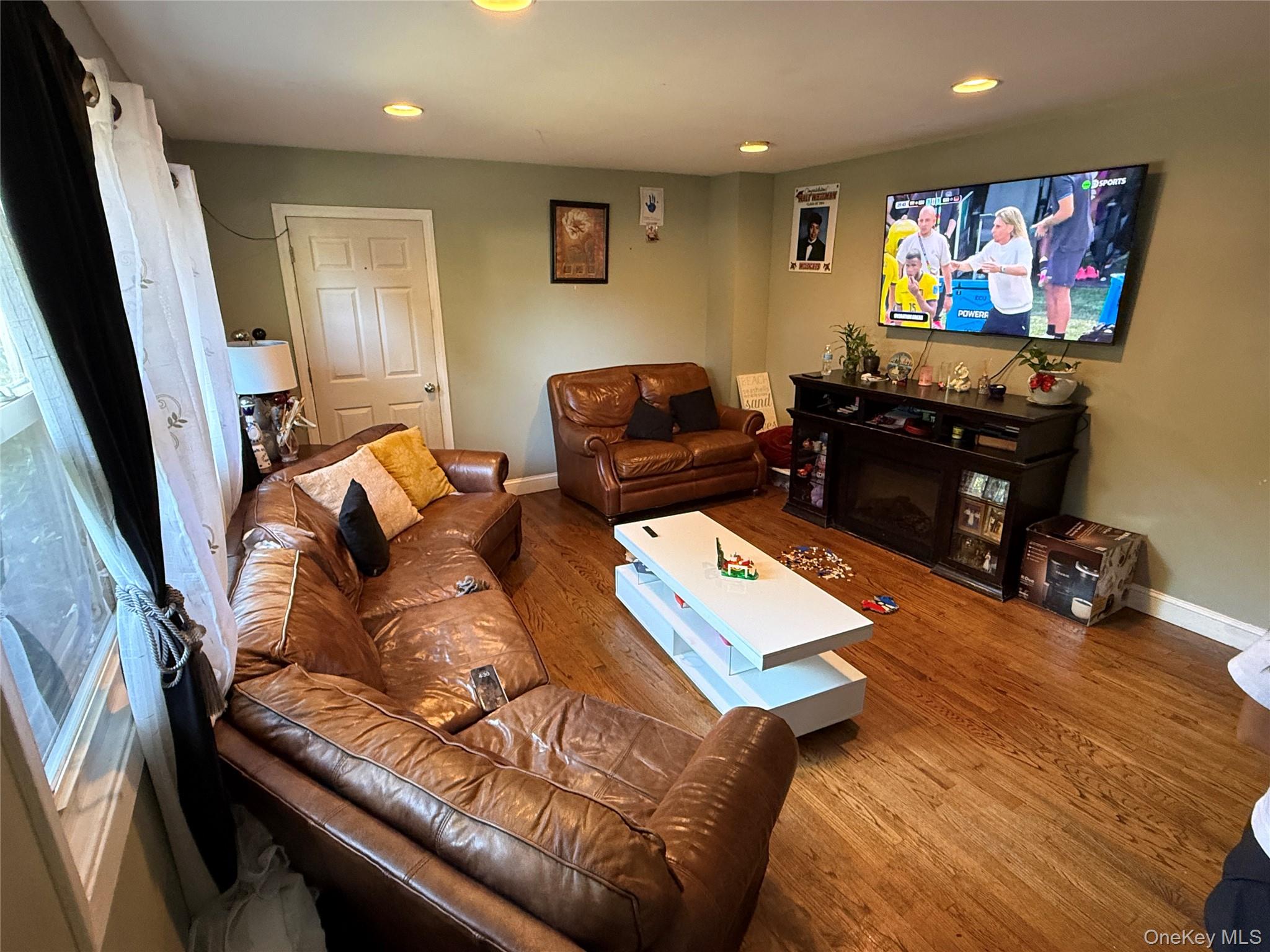 45 Oakley Drive Property Photo 2