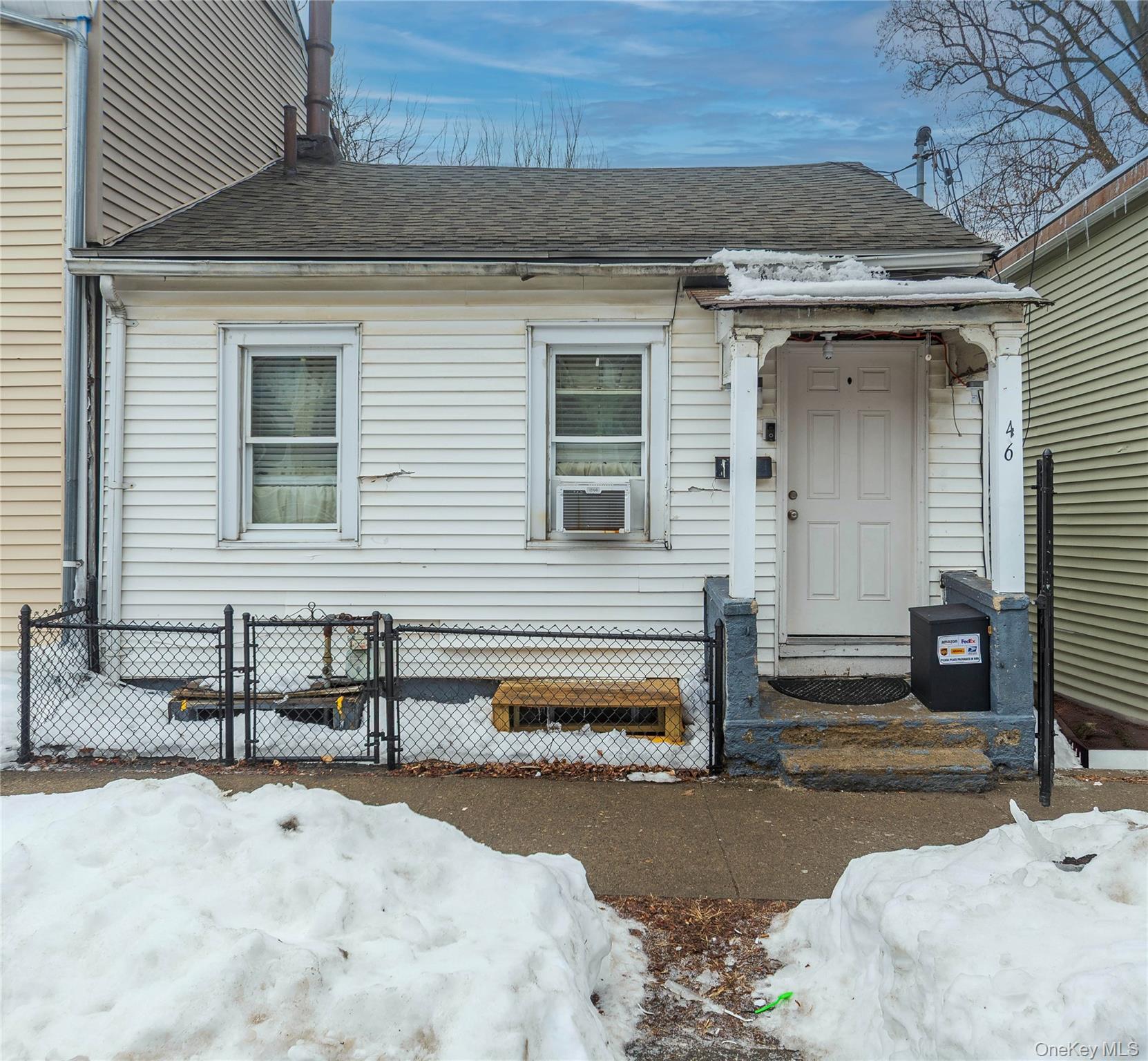 46 Hasbrouck Street Property Photo 1