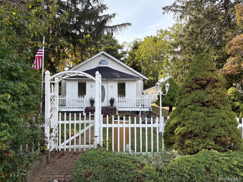 2408 Pine Avenue Property Photo 1
