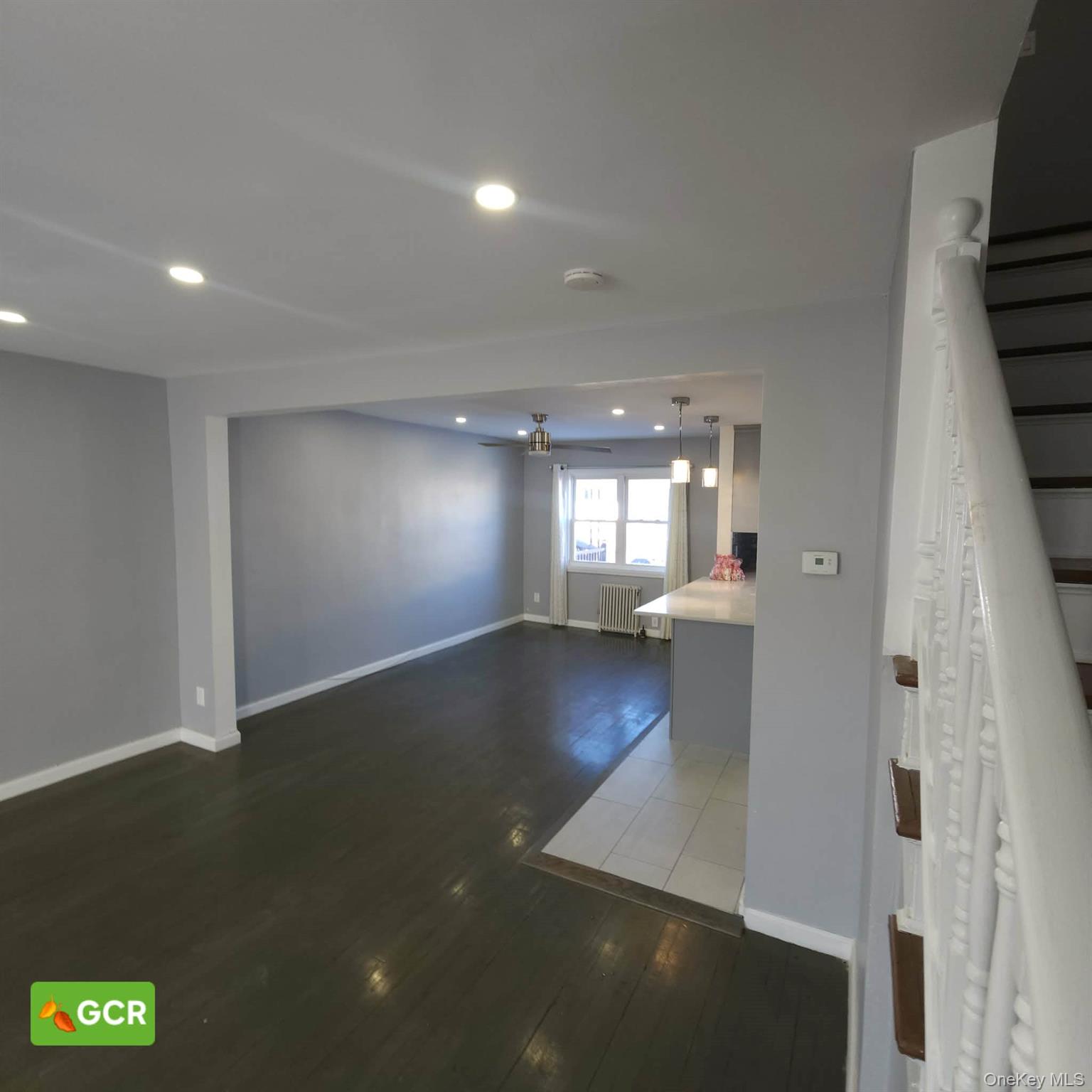 22509 Murdock Avenue Property Photo 3