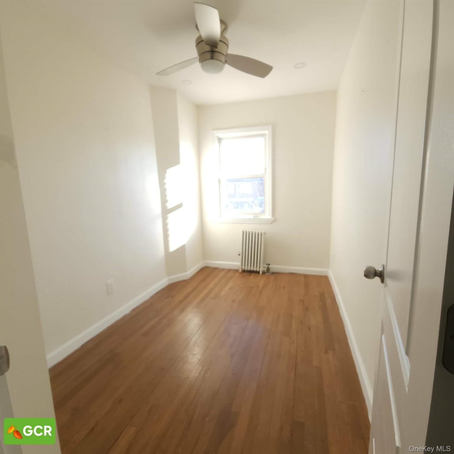 22509 Murdock Avenue Property Photo 7