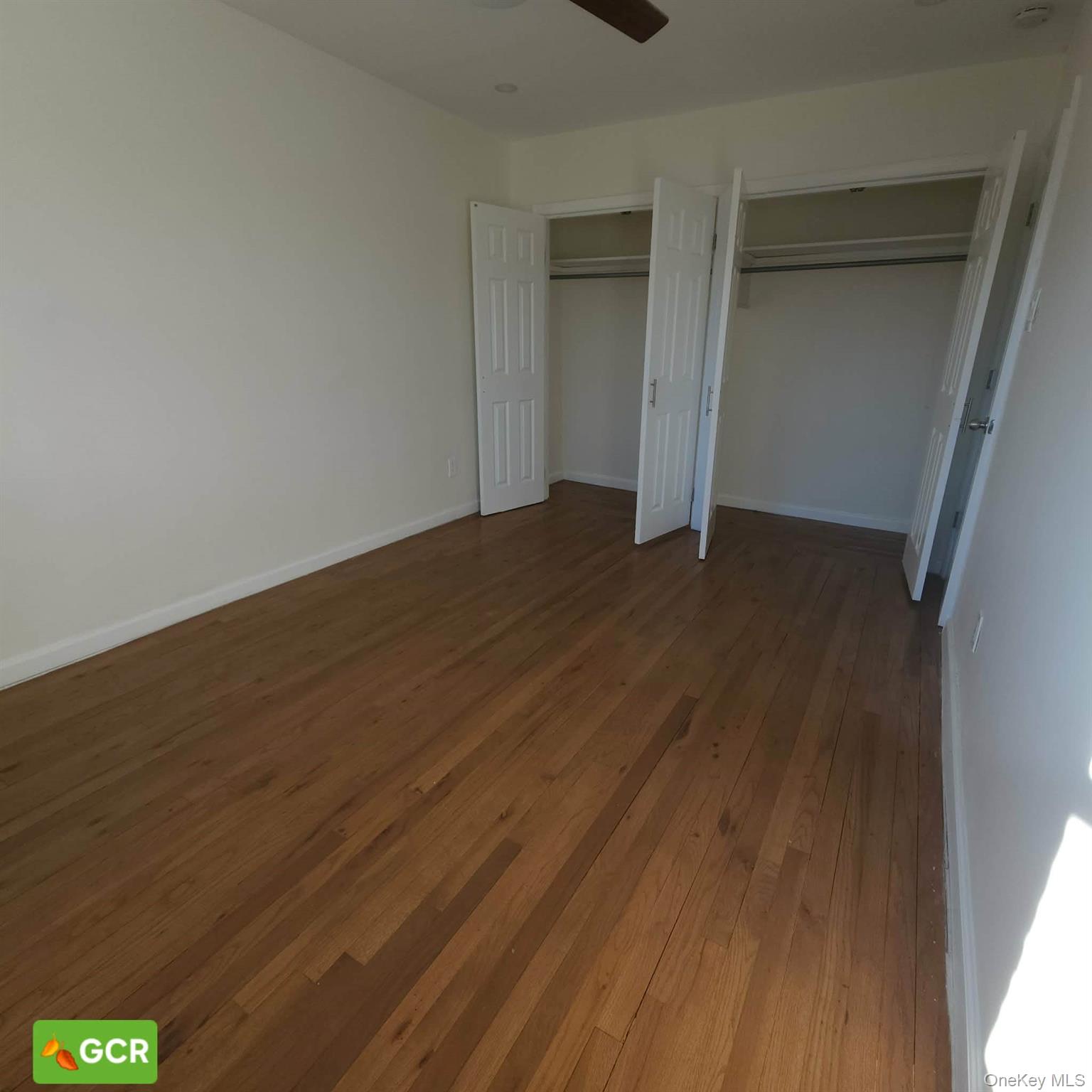 22509 Murdock Avenue Property Photo 9