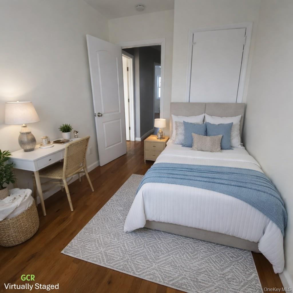 22509 Murdock Avenue Property Photo 10