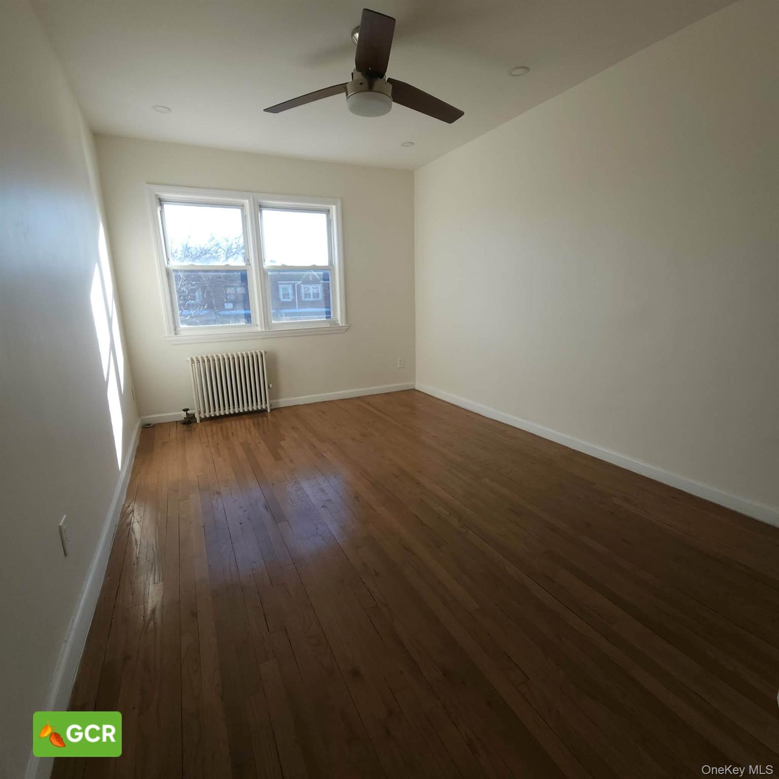22509 Murdock Avenue Property Photo 11