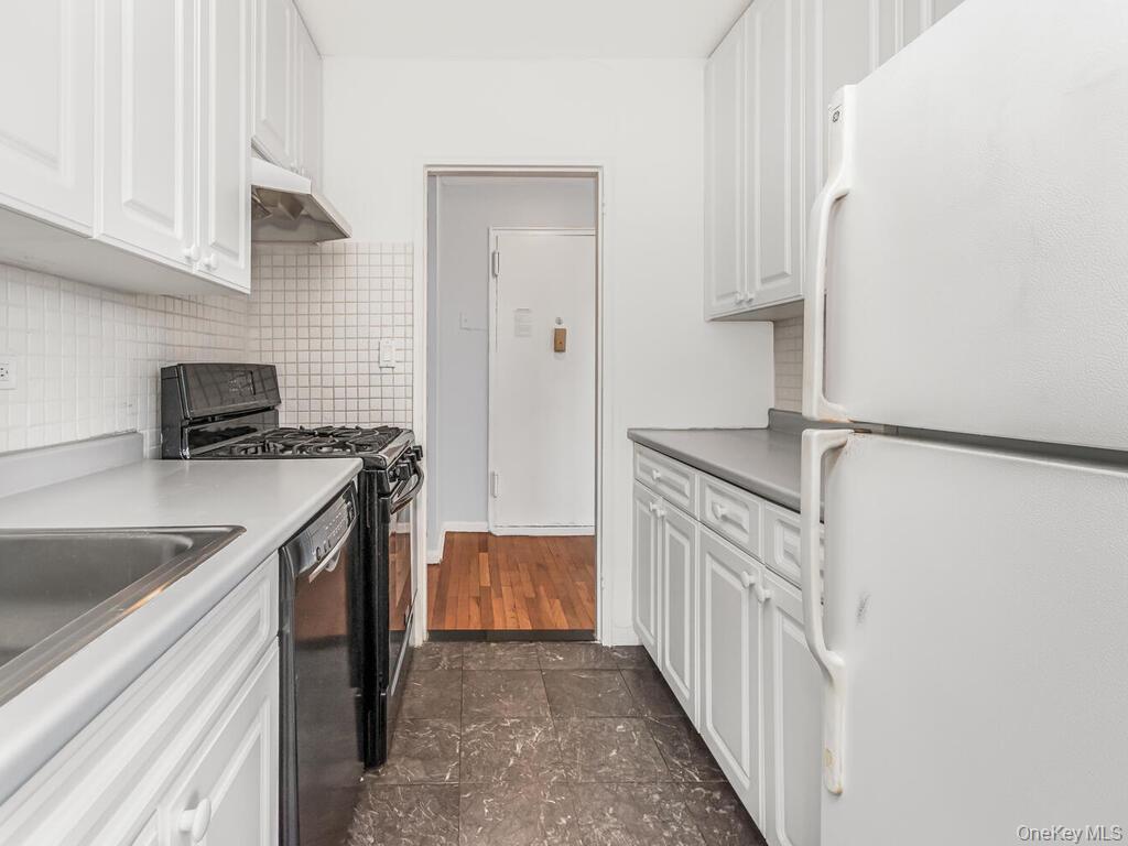 3636 Fieldston Road 6m Property Photo 5