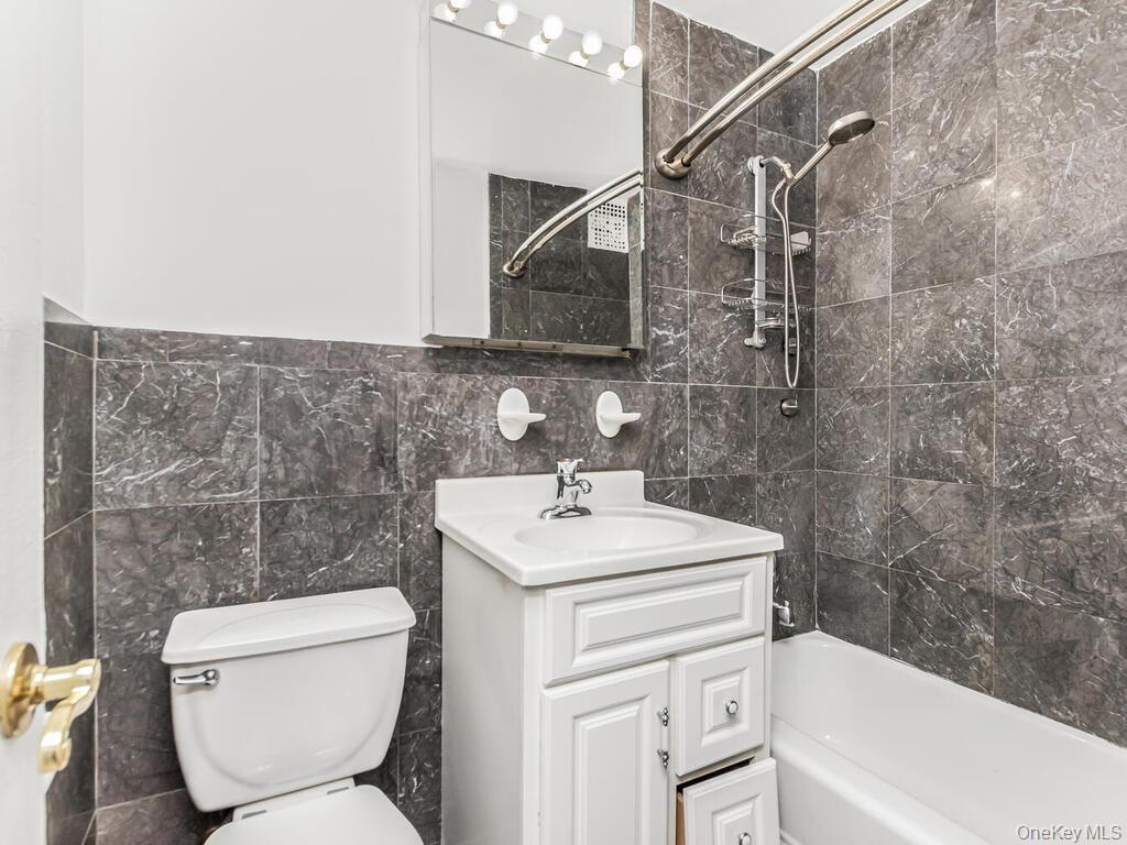 3636 Fieldston Road 6m Property Photo 9