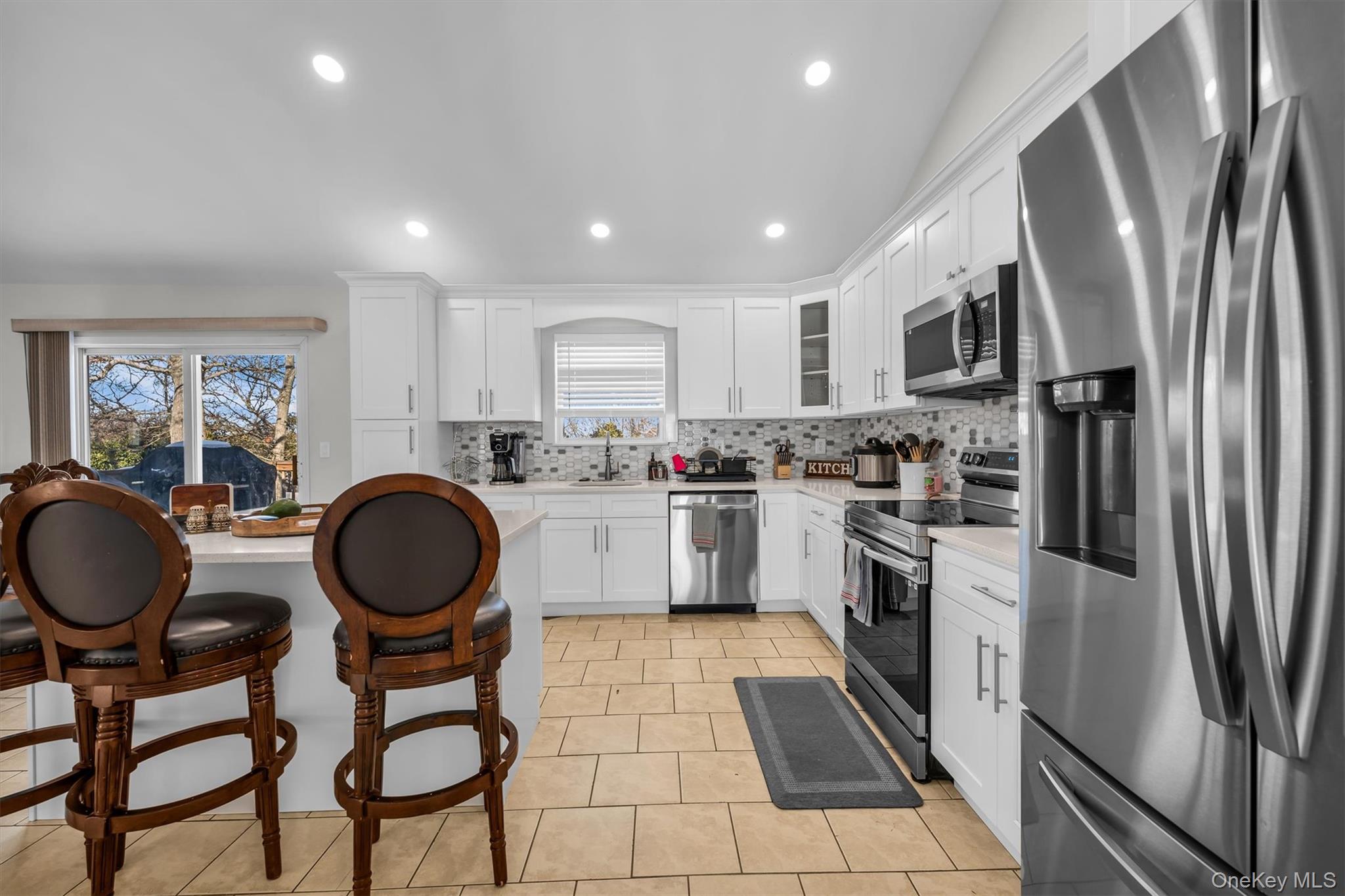 19 Summit Property Photo 2