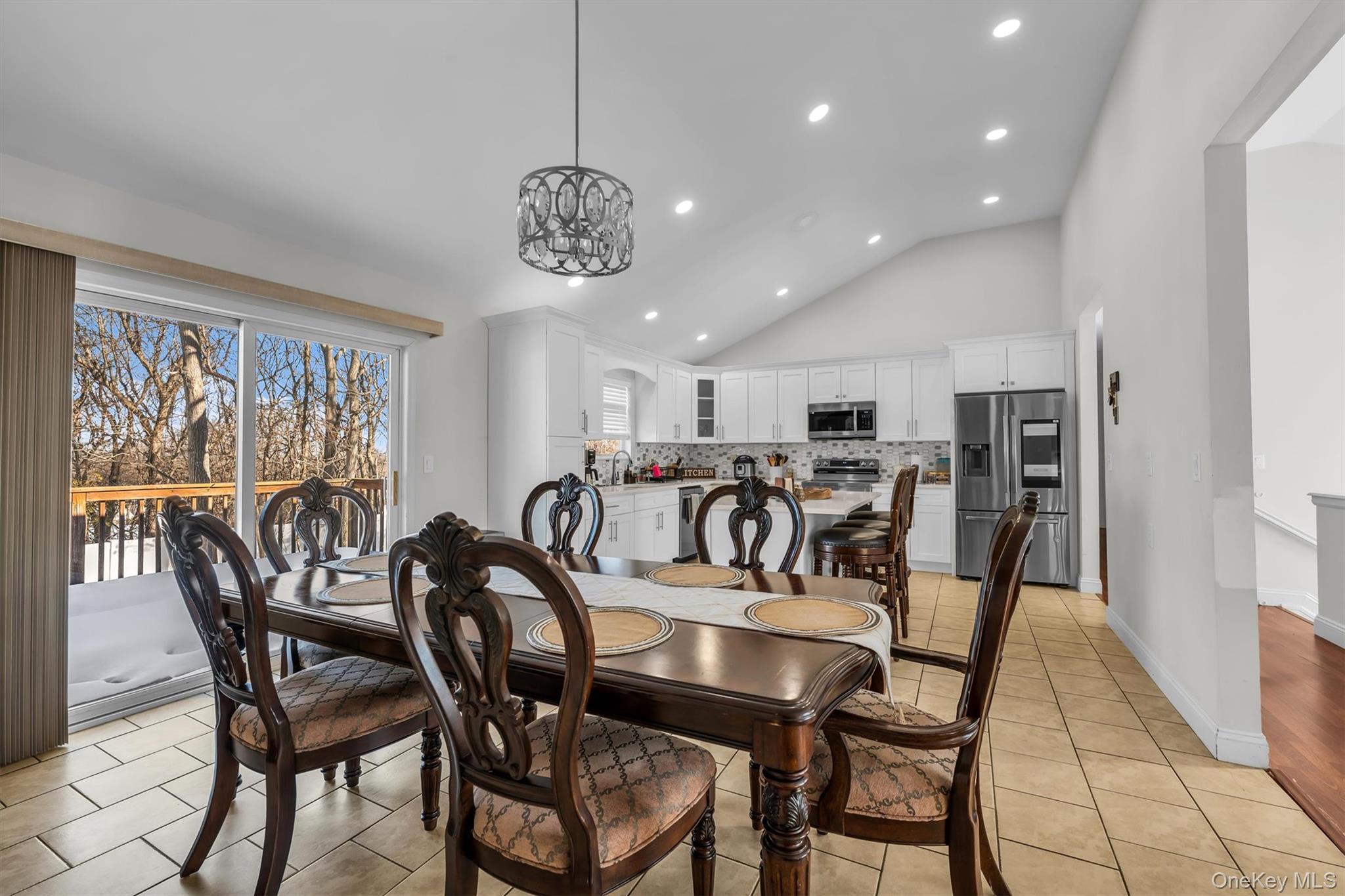 19 Summit Property Photo 8