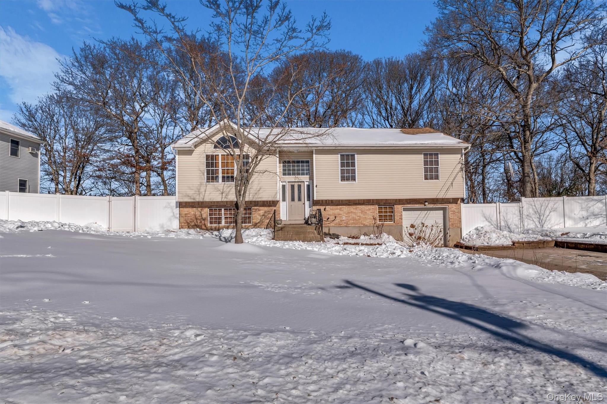 19 Summit Property Photo 34