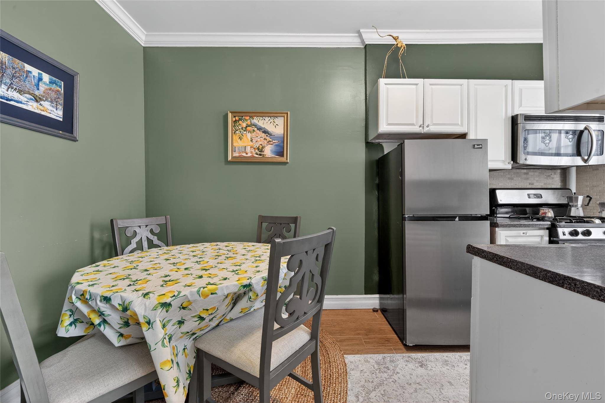 225 Bennett Avenue 4c Property Photo 5