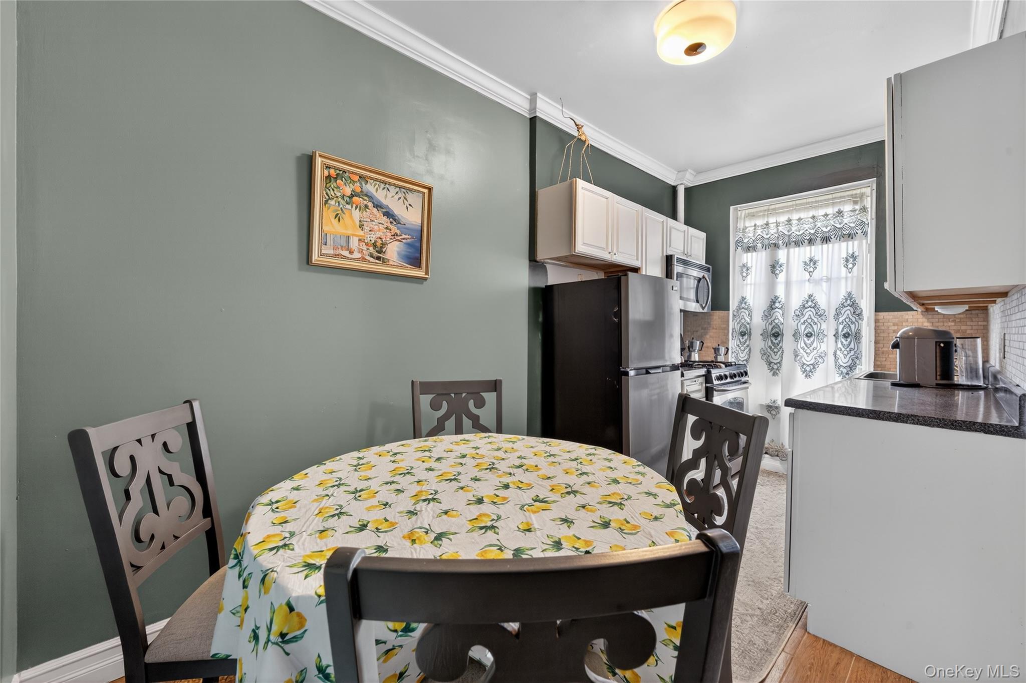225 Bennett Avenue 4c Property Photo 6