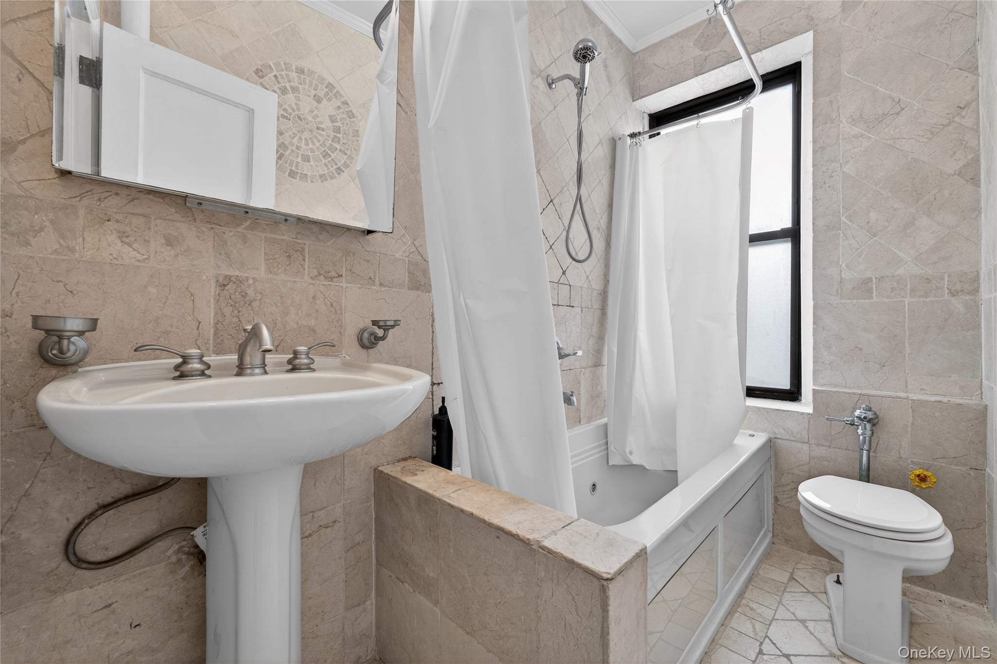 225 Bennett Avenue 4c Property Photo 11