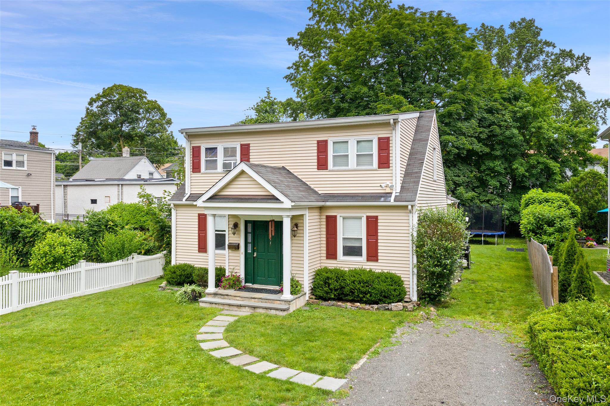 8 Goldwin Street Property Photo 1