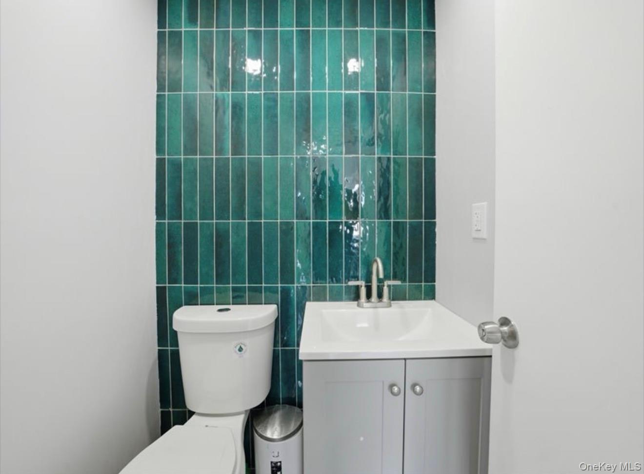 241-10 140th Avenue Property Photo 5