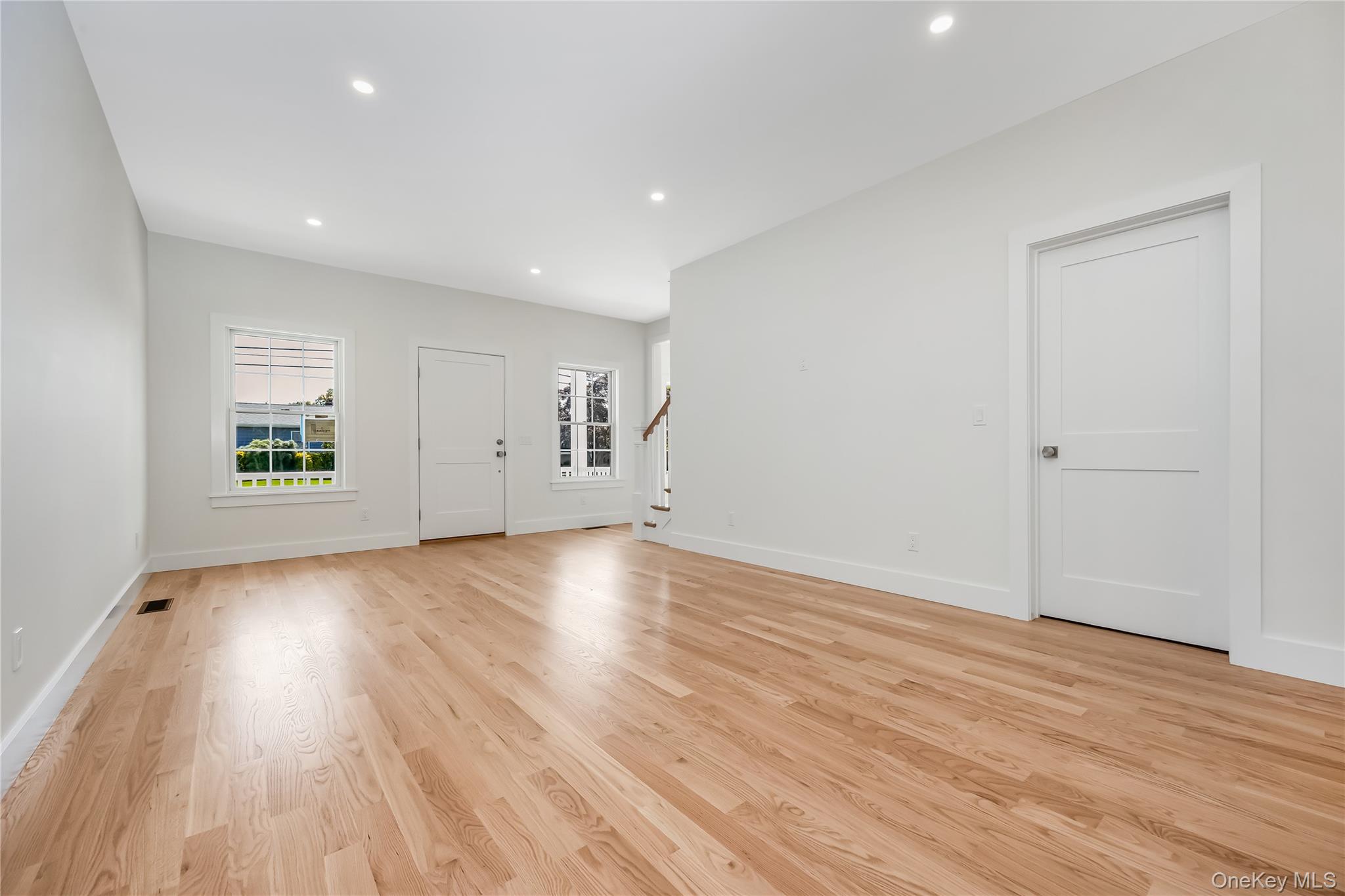 510 Bayport Avenue Property Photo 7