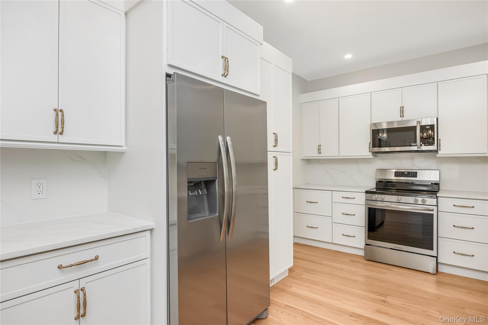 510 Bayport Avenue Property Photo 12