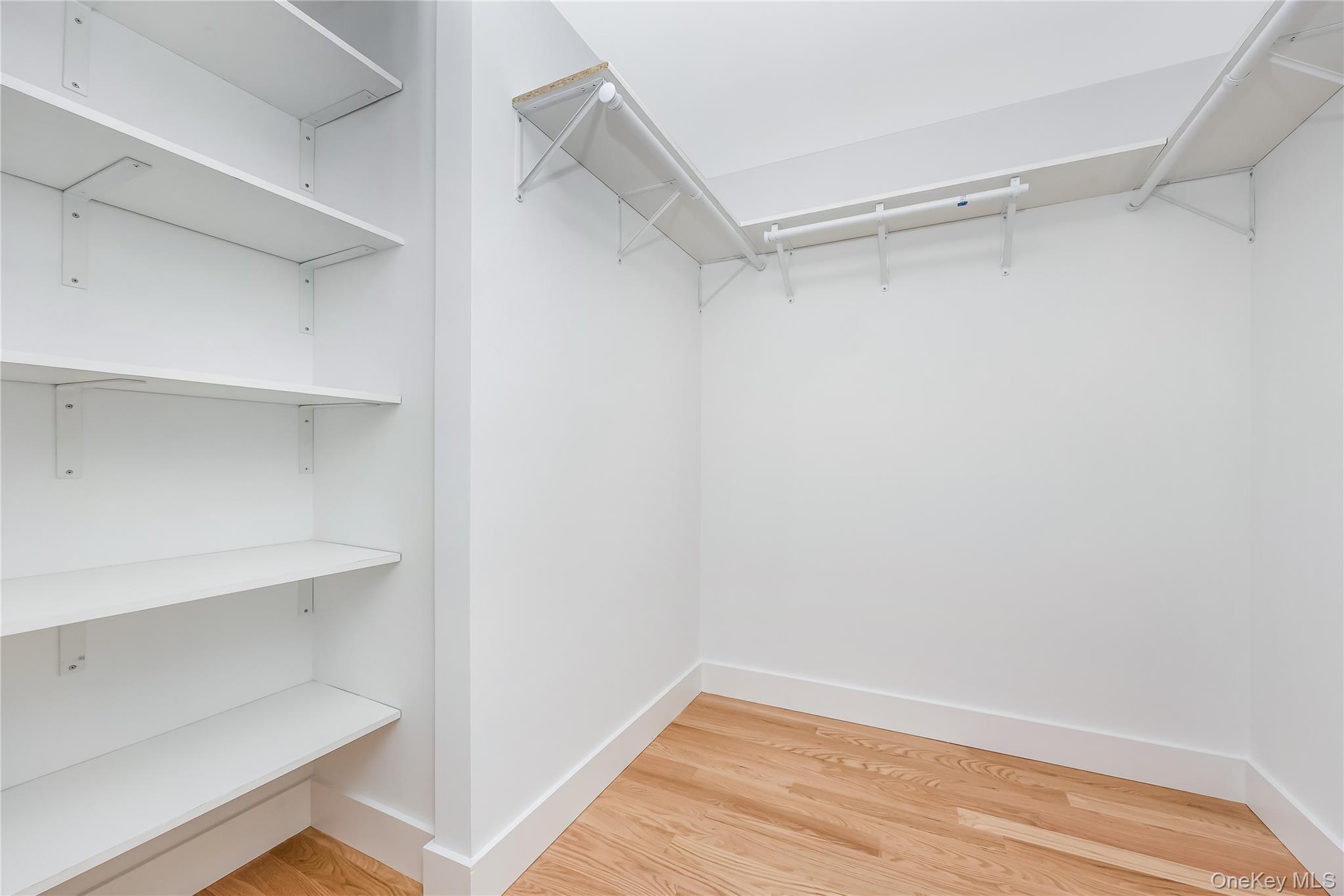 510 Bayport Avenue Property Photo 21