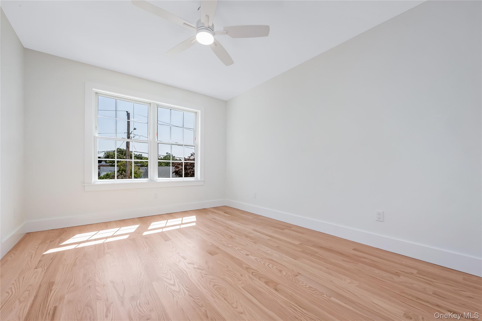 510 Bayport Avenue Property Photo 23