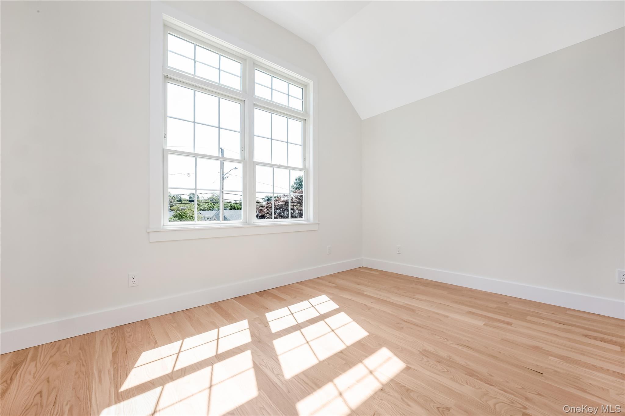 510 Bayport Avenue Property Photo 25