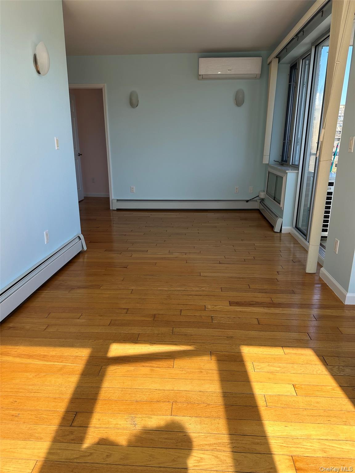 136-21 Latimer Place 4l Property Photo 2