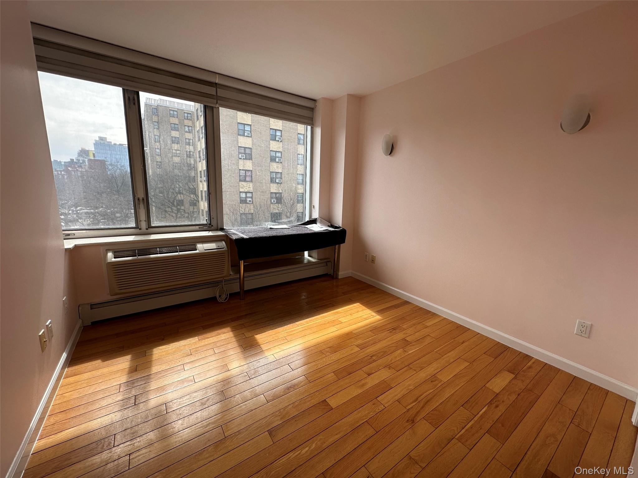 136-21 Latimer Place 4l Property Photo 6
