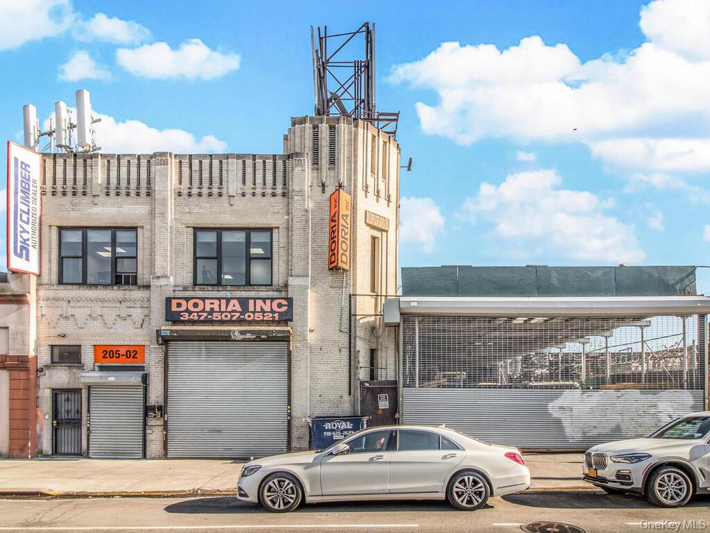 205-02 Jamaica Avenue Property Photo 3