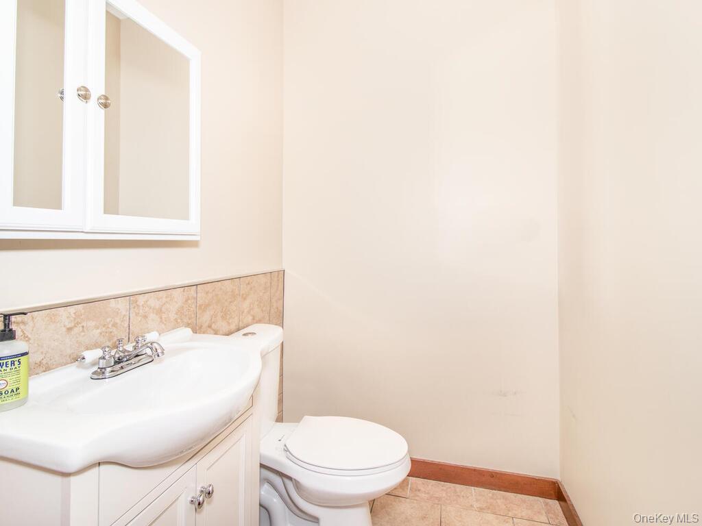 205-02 Jamaica Avenue Property Photo 19