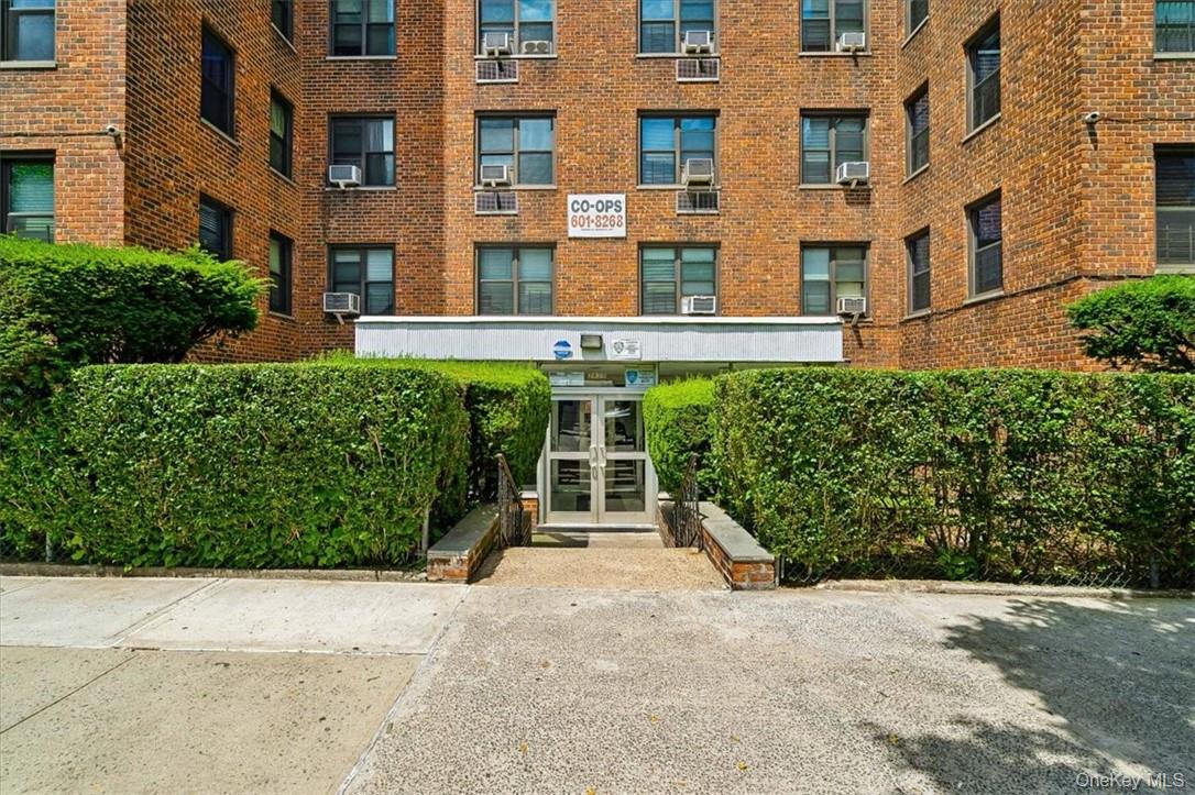 2835 Webb Avenue 6c Property Photo 2