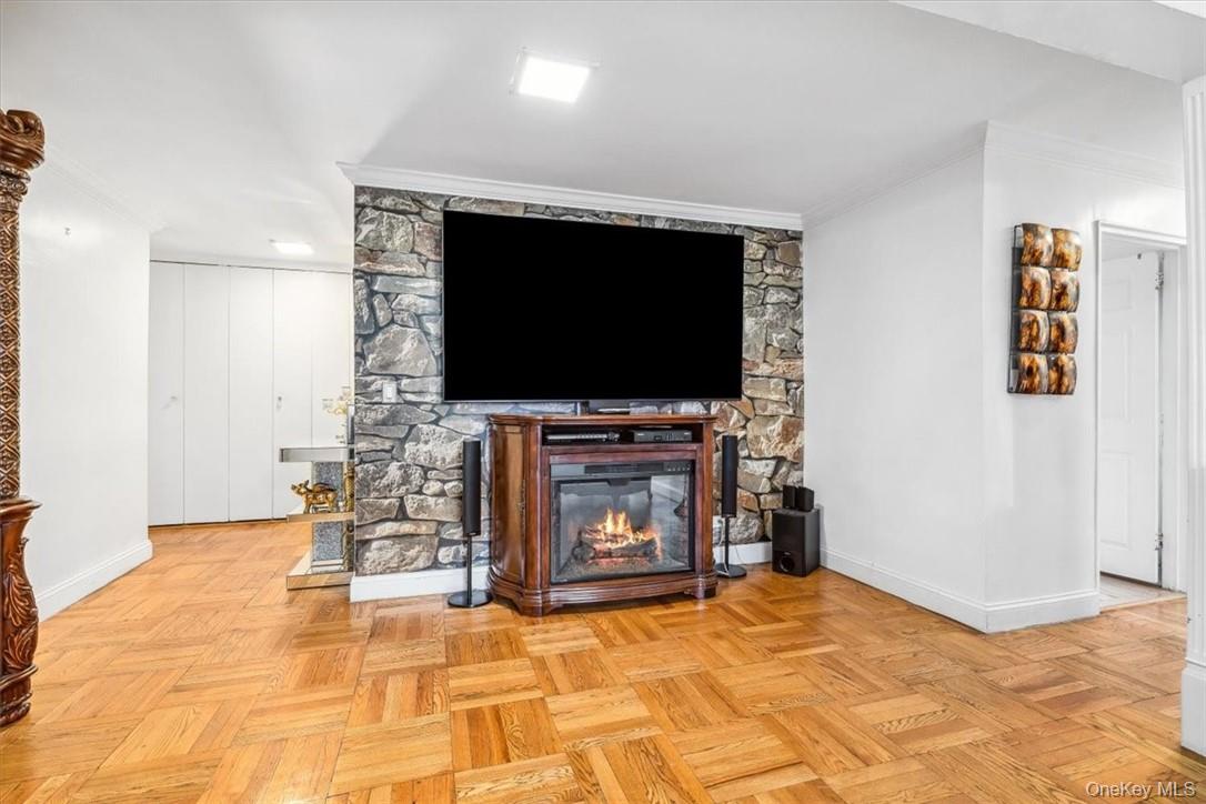 2835 Webb Avenue 6c Property Photo 7