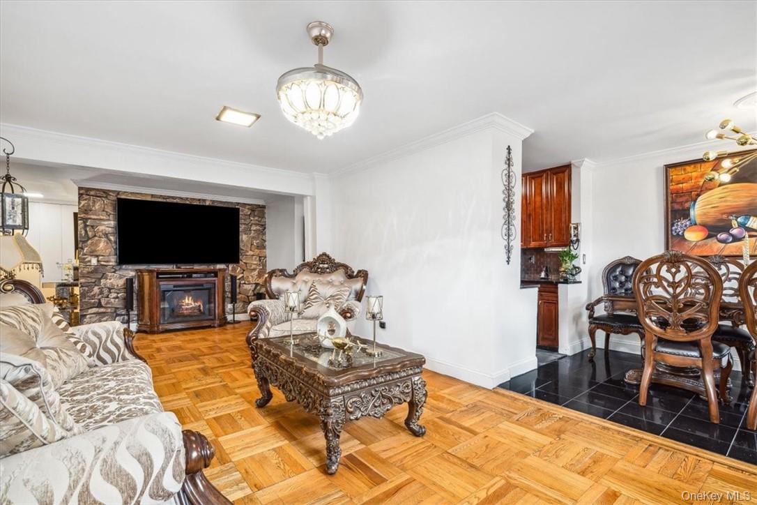 2835 Webb Avenue 6c Property Photo 9