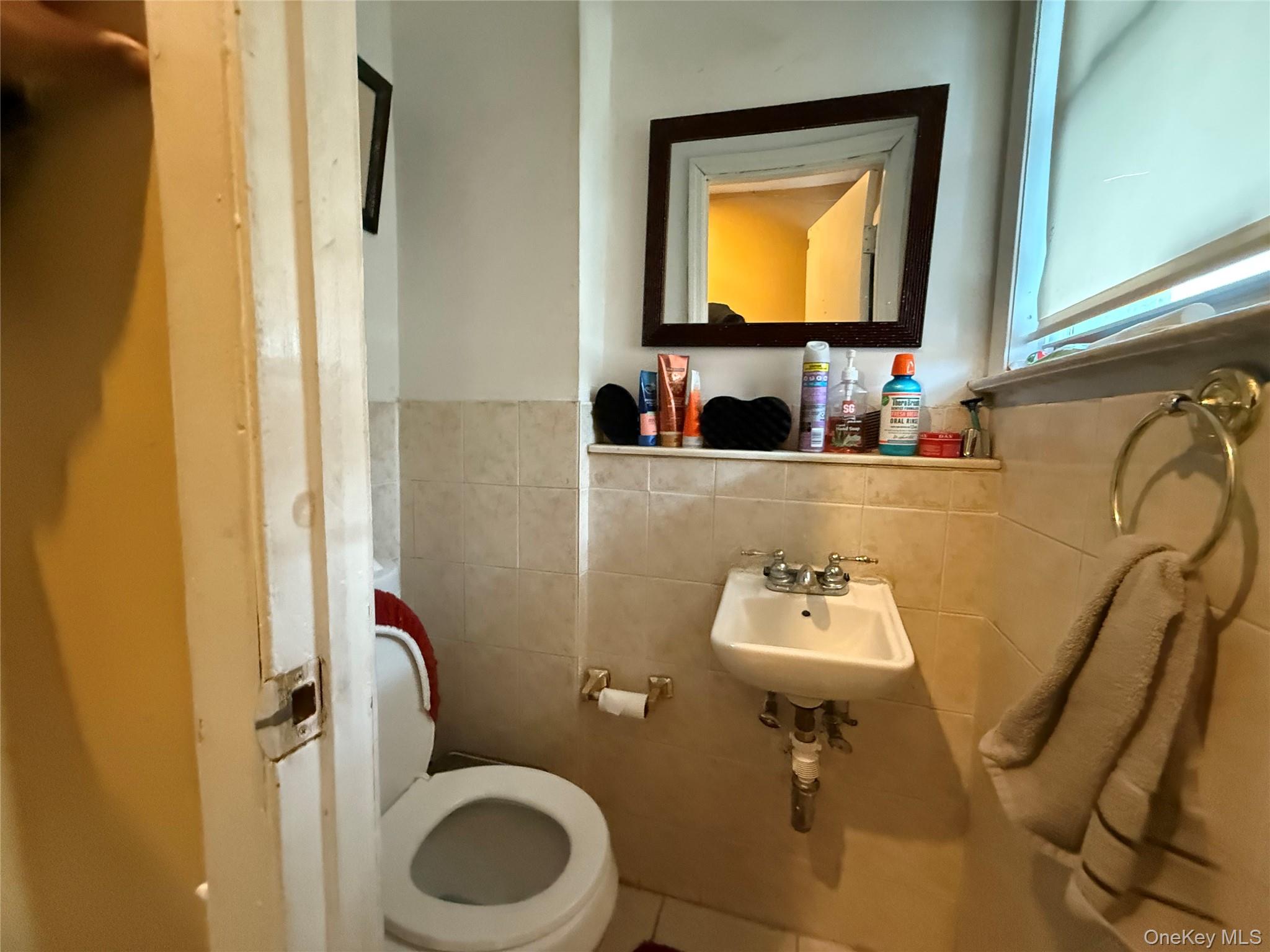 961672 Property Photo 37