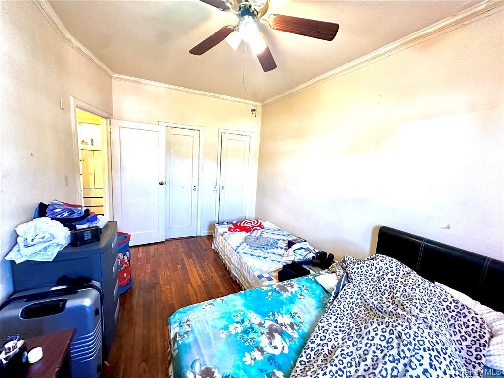 677 E 38th Street Property Photo 6