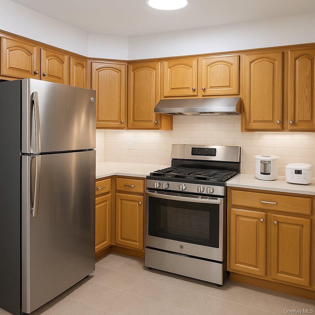 14031 Cherry Avenue 4b Property Photo 2