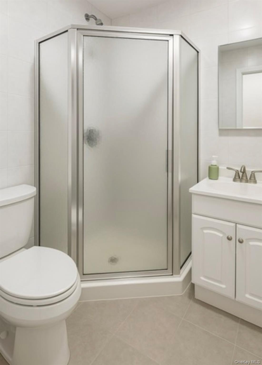 14031 Cherry Avenue 4b Property Photo 5