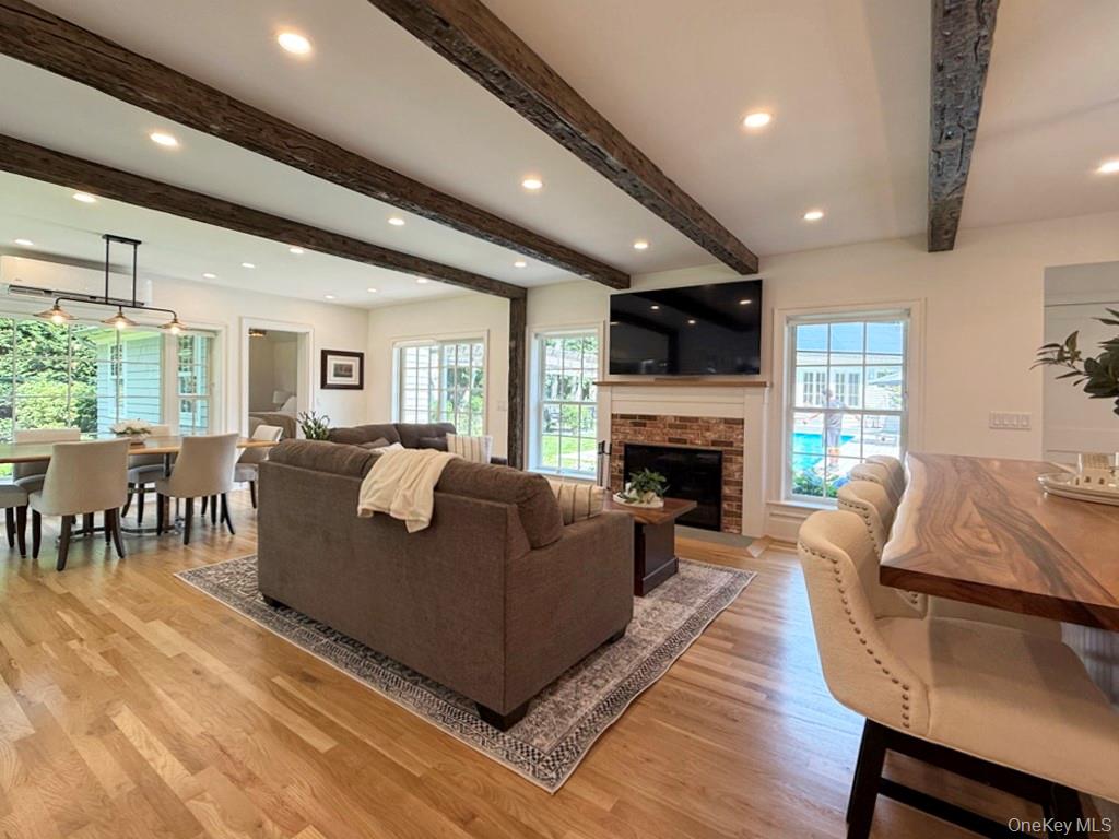 17c Basket Neck Lane Property Photo 3