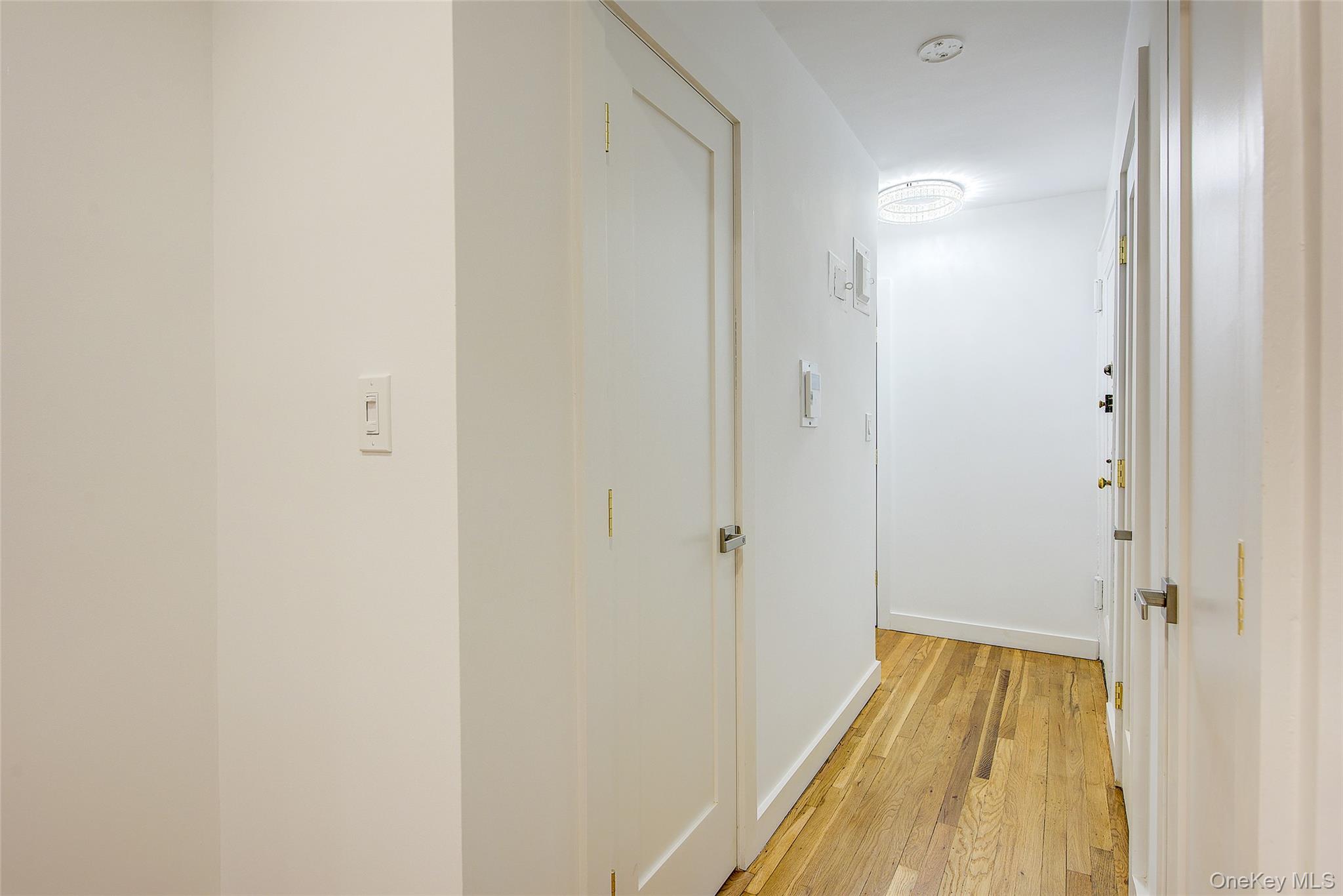 34-10 75 Street 1e Property Photo 8