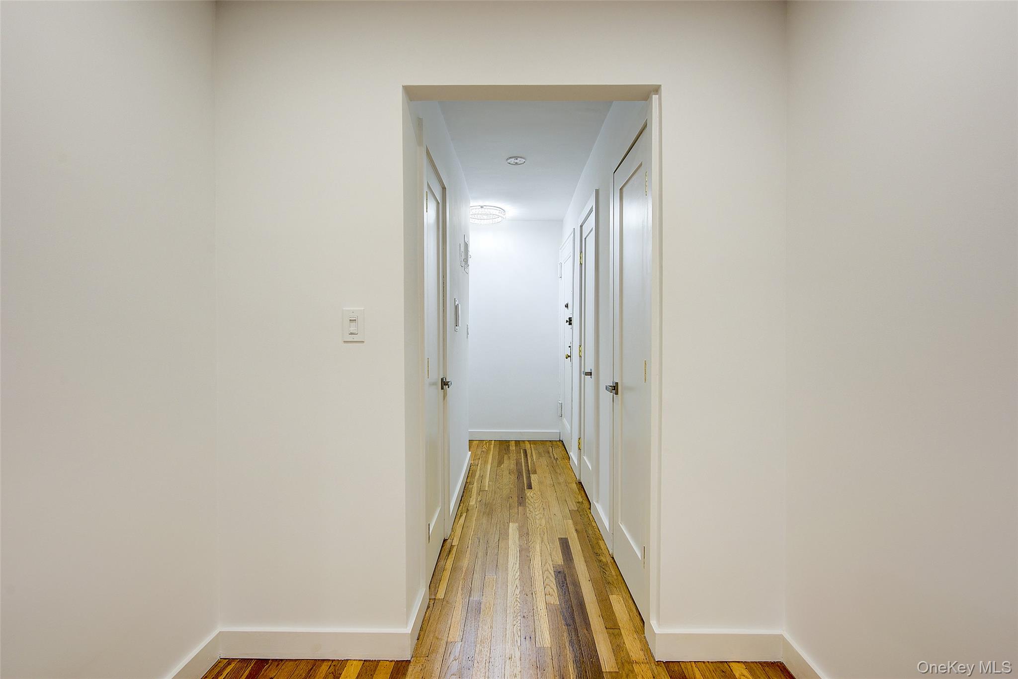 34-10 75 Street 1e Property Photo 9
