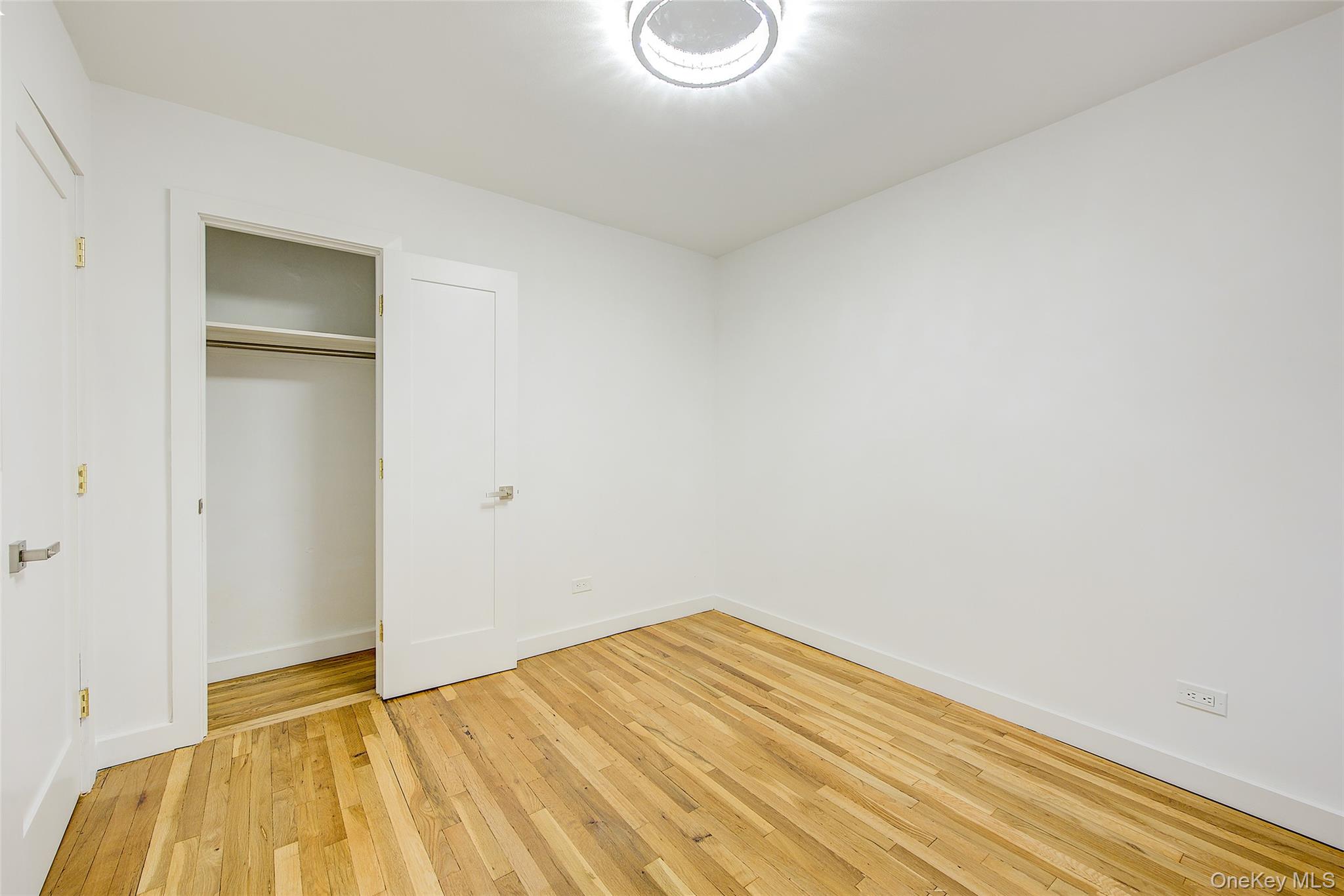 34-10 75 Street 1e Property Photo 16