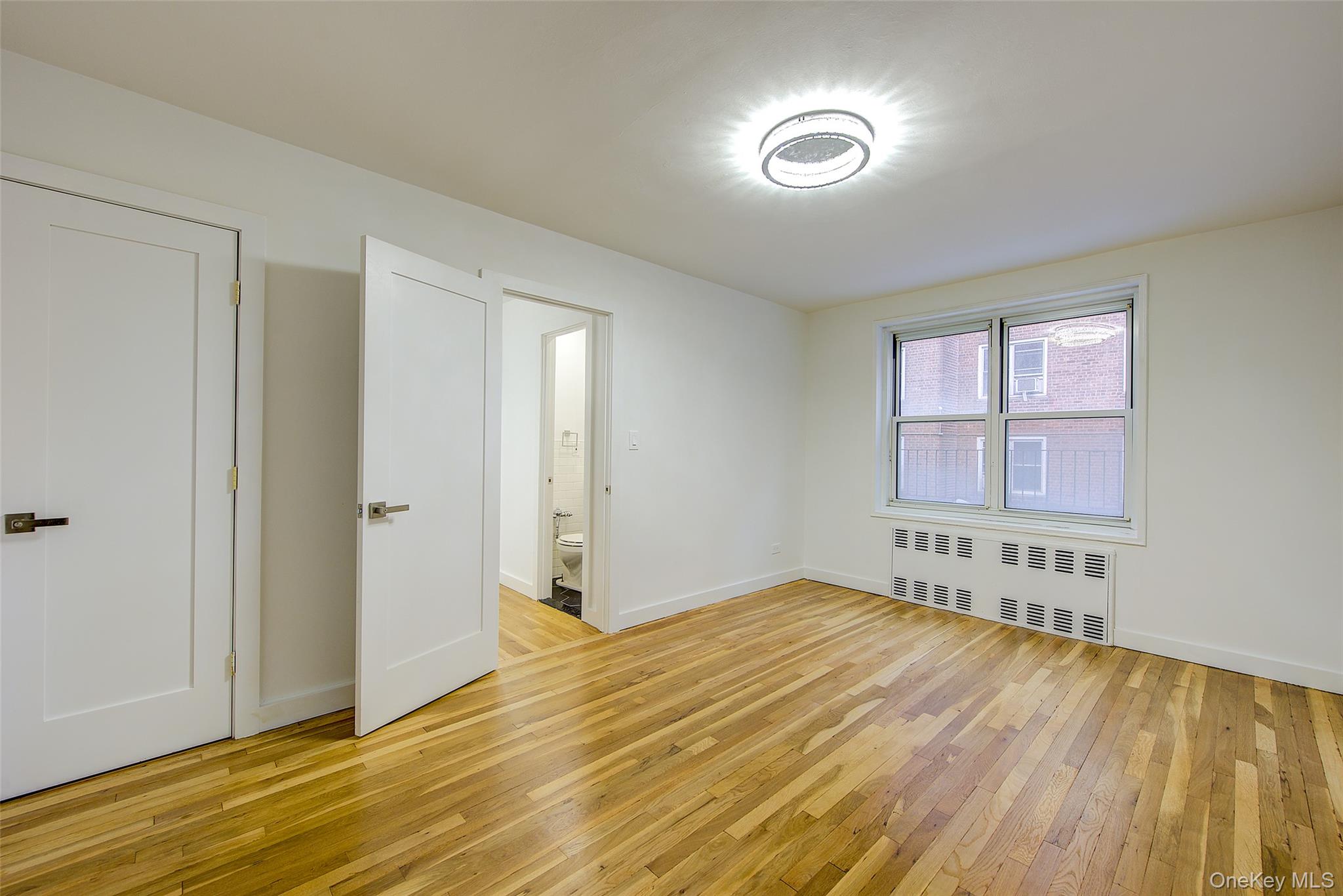 34-10 75 Street 1e Property Photo 18