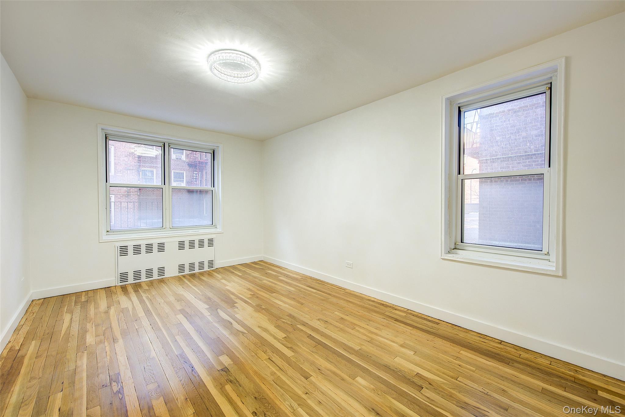 34-10 75 Street 1e Property Photo 19
