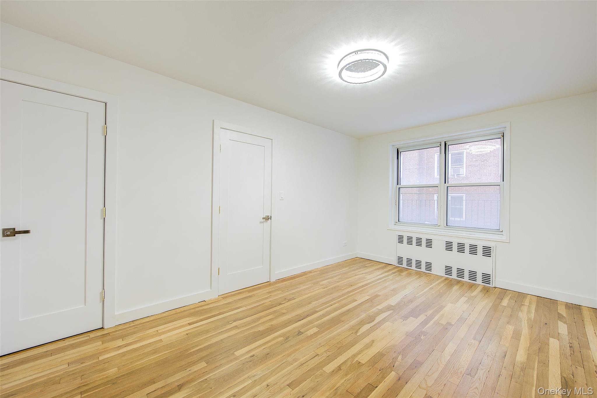 34-10 75 Street 1e Property Photo 22