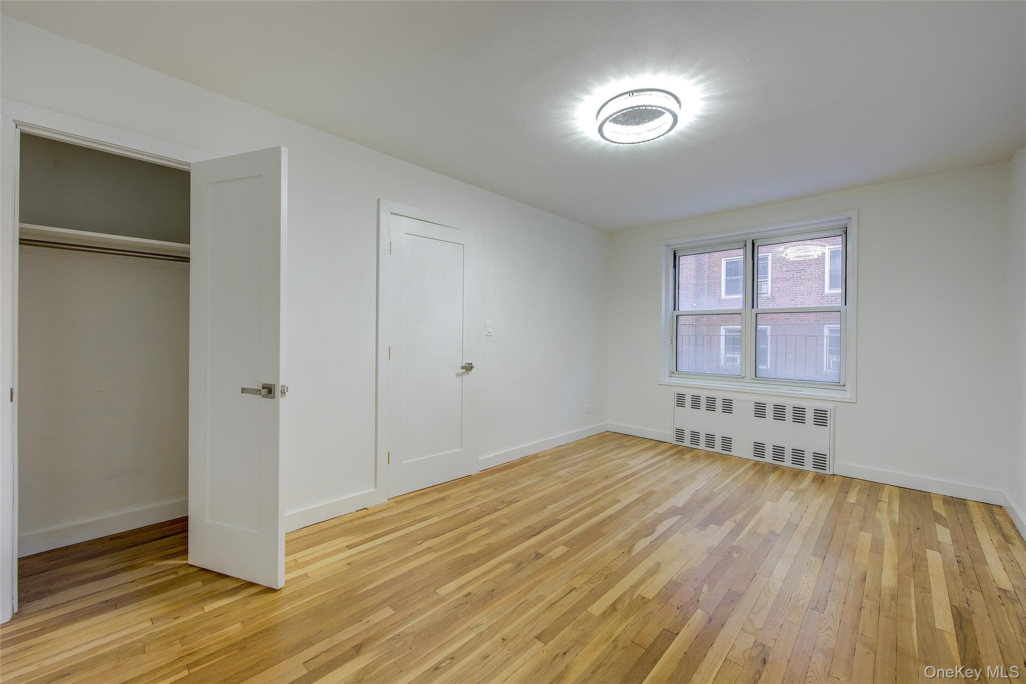 34-10 75 Street 1e Property Photo 23