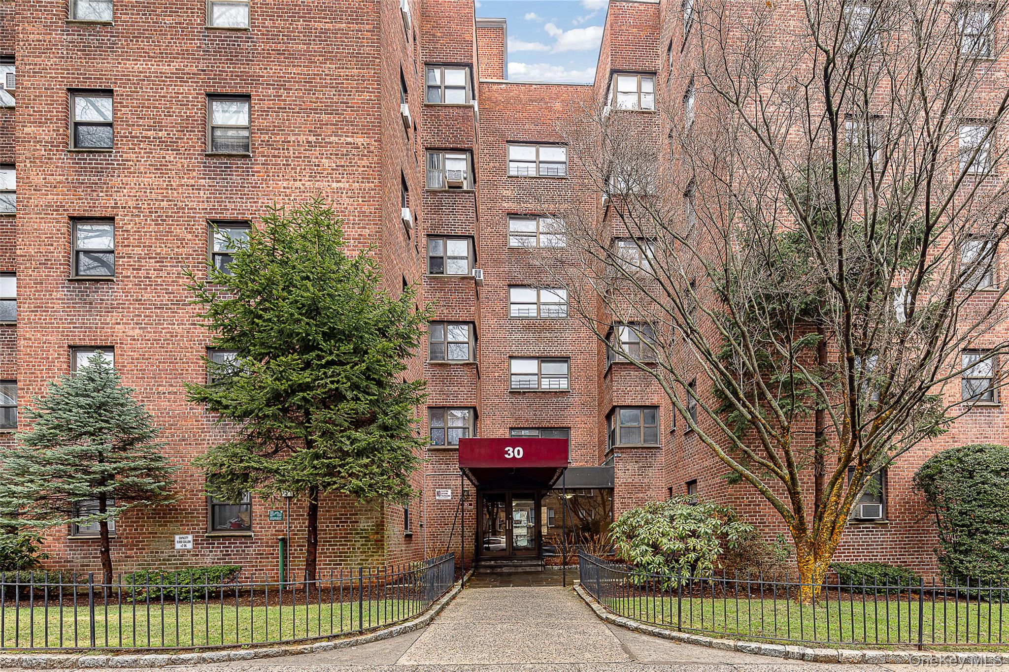 30 Fleetwood Avenue 2E Property Photo 1