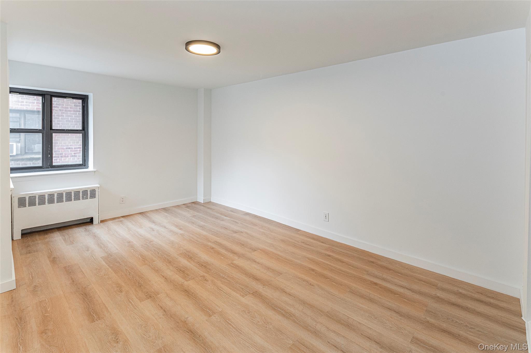 30 Fleetwood Avenue 2e Property Photo 8