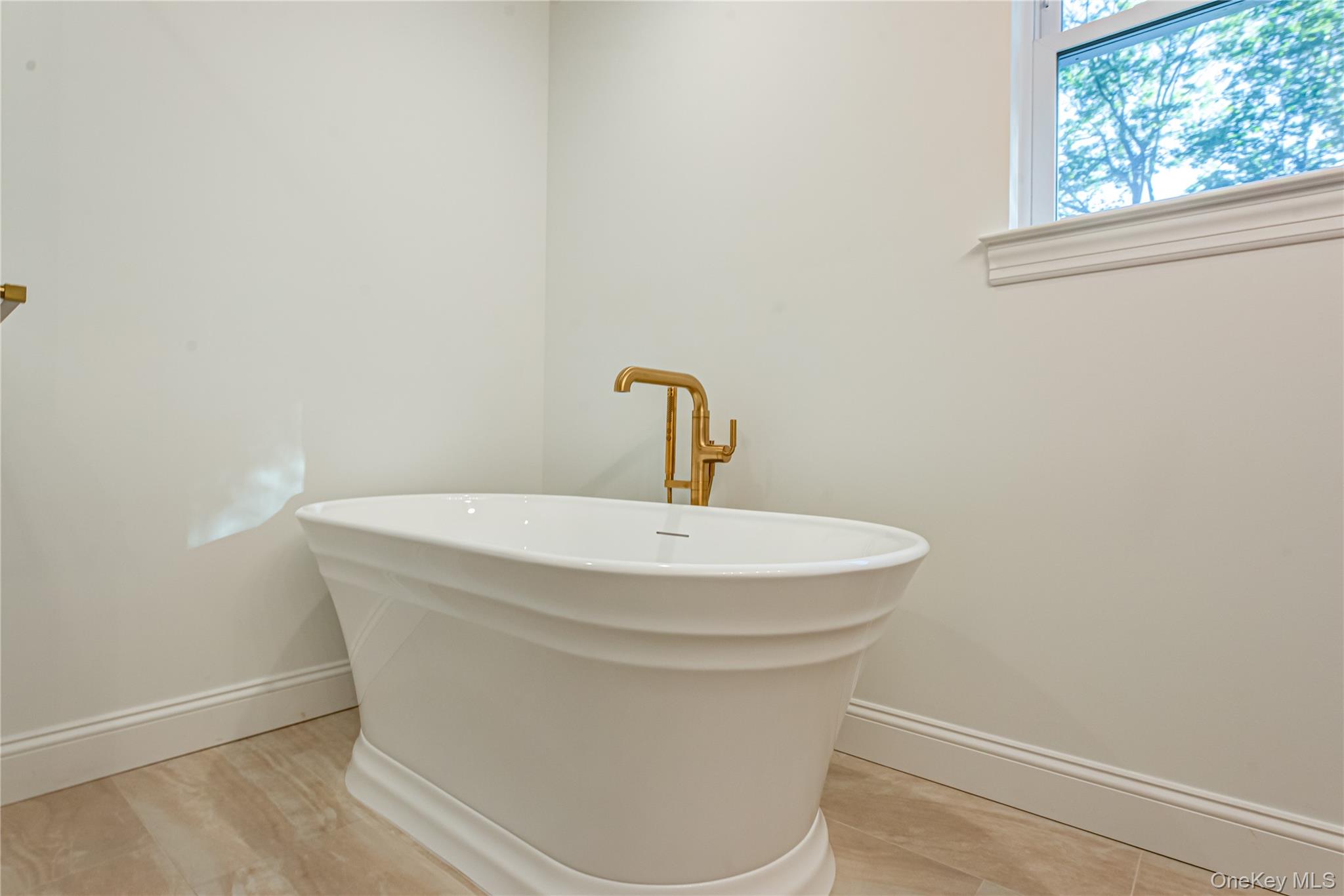 457 Pond Path Property Photo 16