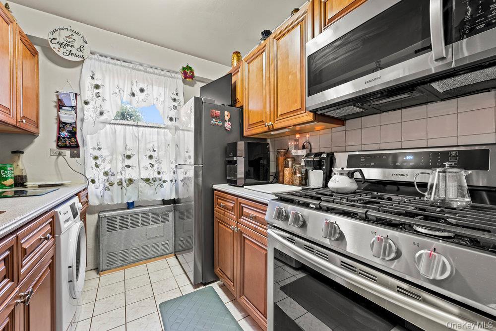 12399 Flatlands Avenue 1l Property Photo 4